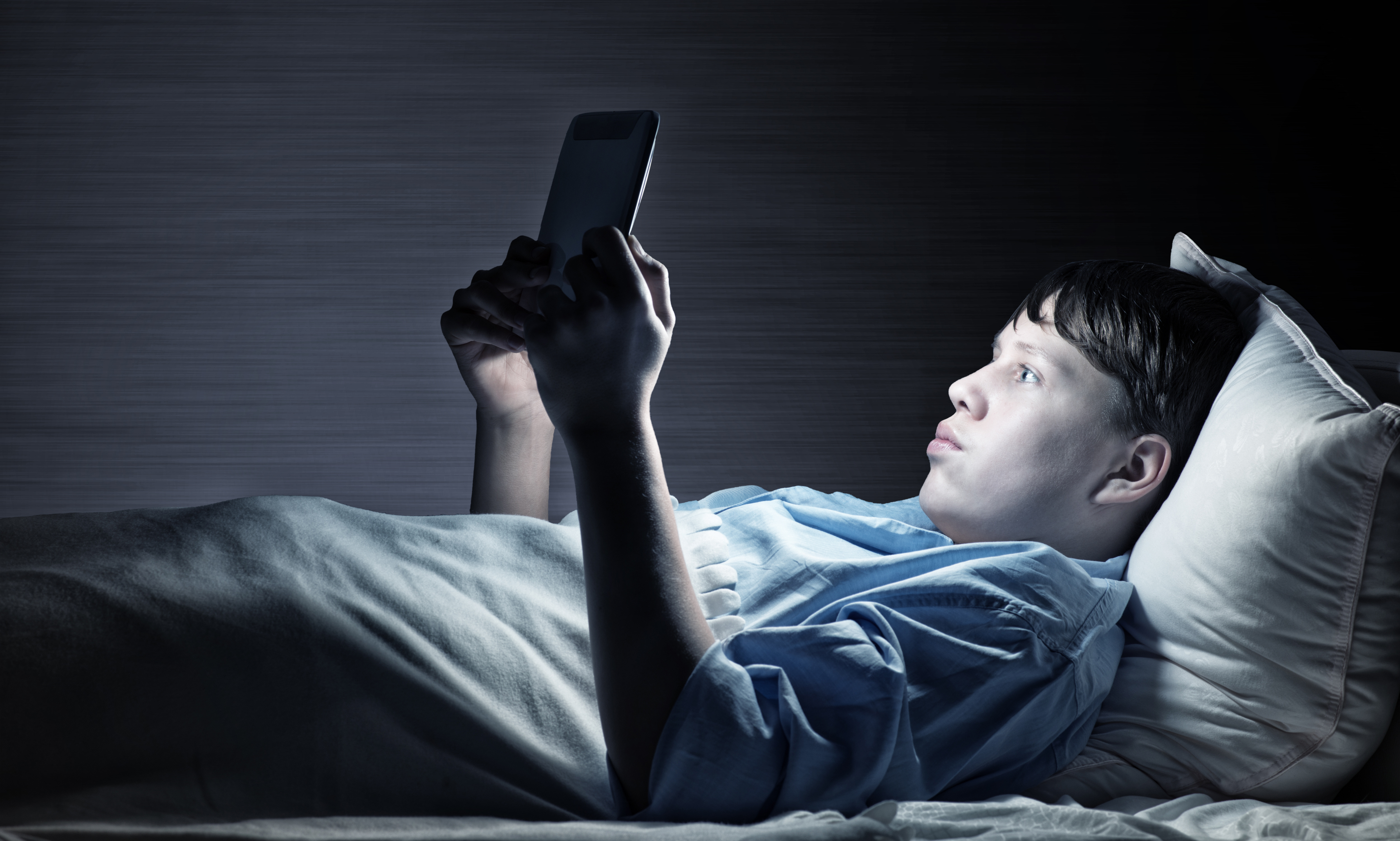 Verschlechterung der Schlafqualität unter dem Einfluss elektronischer Geräte